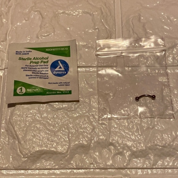 Internally Threaded Curved Titanium Barbells/Eyebrow Rings 14 Gauge - Picture 3 of 6